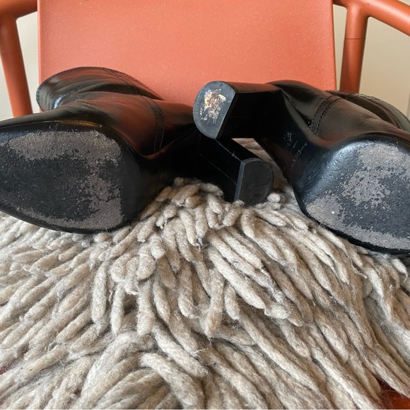 Saint Laurent crinkle patent leather booties - Picture 4 of 13